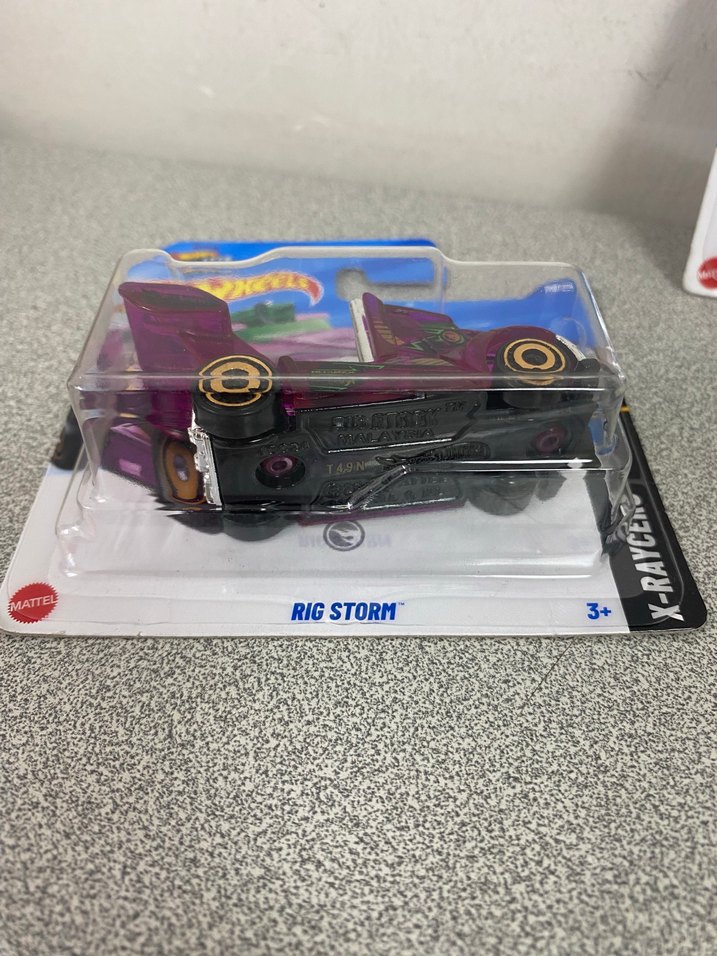 Mor Hot Wheels Oyuncak Araba - Görsel 2