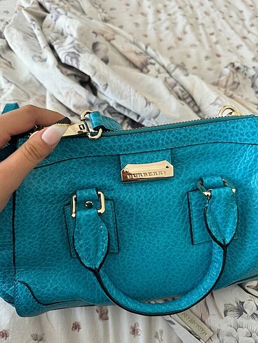 Orjinal Burberry Çanta..Anahtarlı model