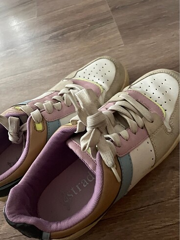 Stradivarius Stradivarius 38 numara spor ayakkabı