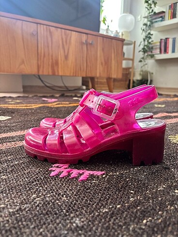 Juju topuklu pembe plastik sandalet