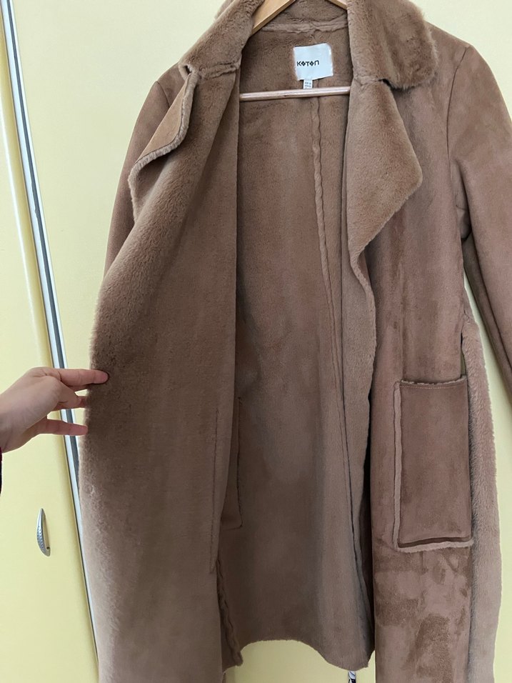 Kahverengi süet tüylü Kadın Kaban - Görsel 4