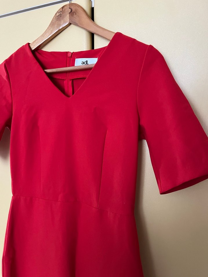 Kırmızı V Yakalı Midi Elbise - Görsel 3