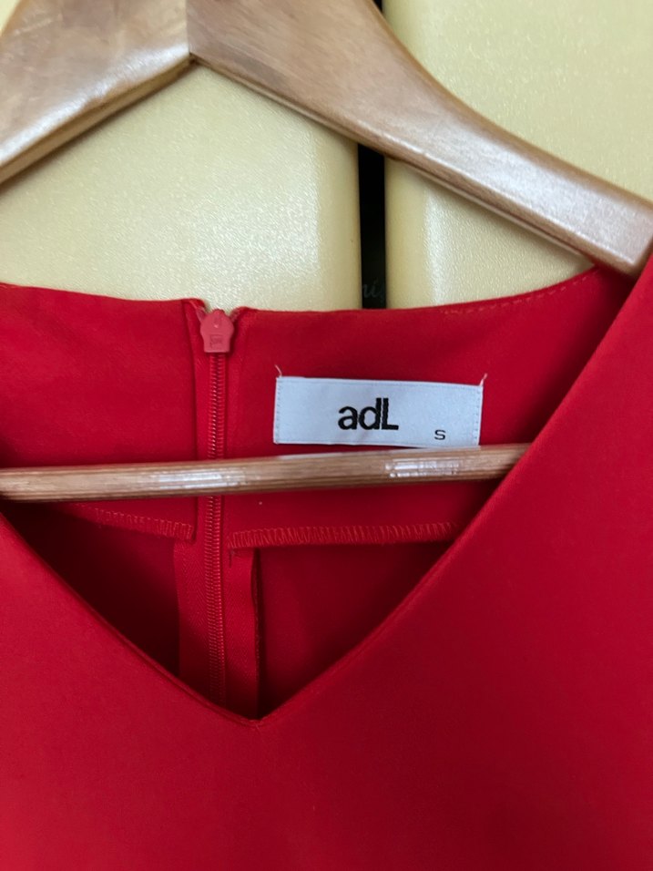 Kırmızı V Yakalı Midi Elbise - Görsel 2