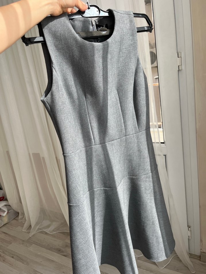 Gri Kolsuz Midi Elbise - Görsel 3