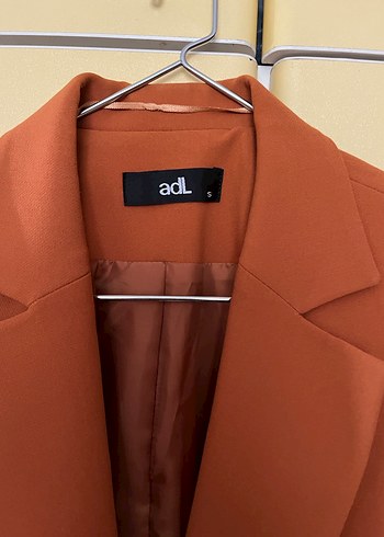 Klasik Kesim Düğmeli Kadın Blazer Ceket - Görsel 3