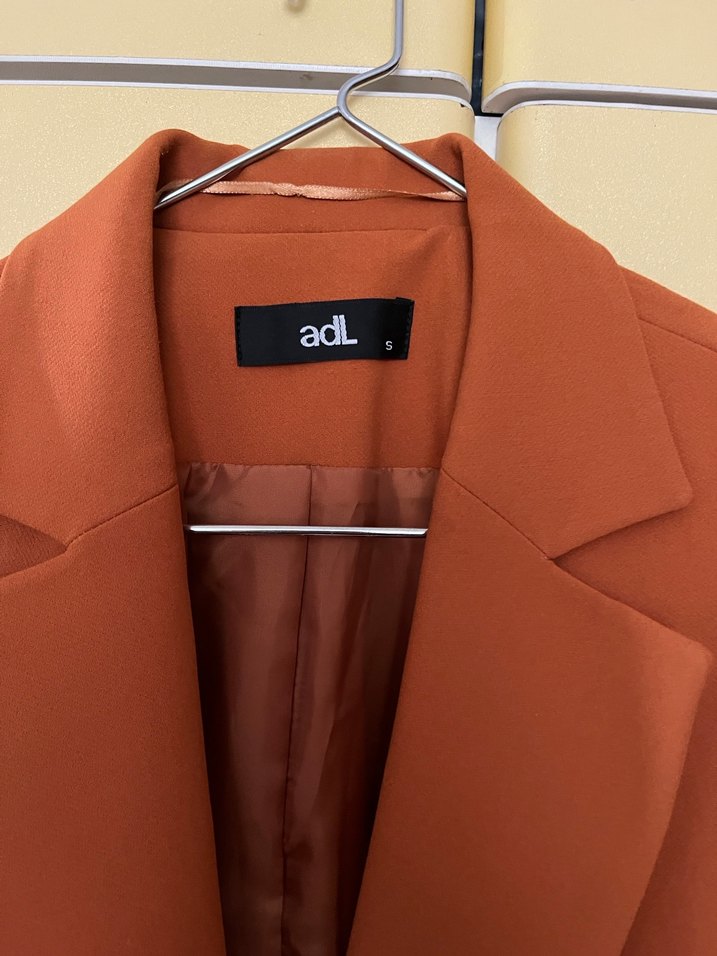 Klasik Kesim Düğmeli Kadın Blazer Ceket - Görsel 3