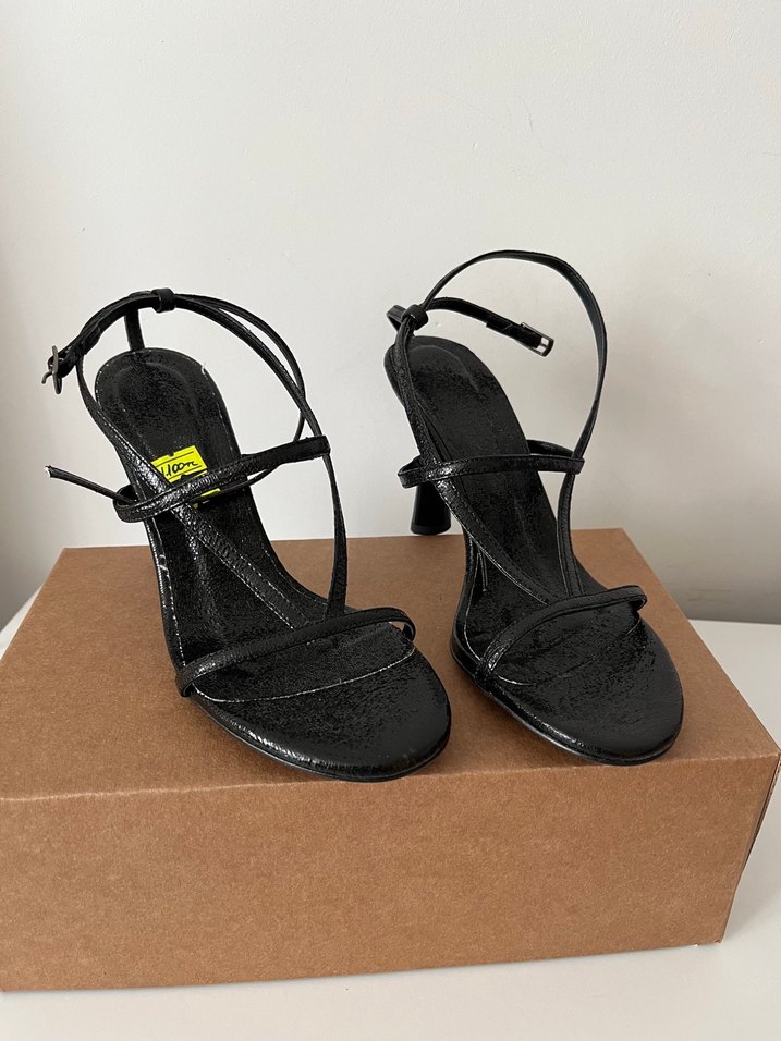 Siyah Topuklu Kadın Ayakkabı - Görsel 4