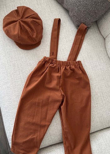 Erkek Çocuk Kahverengi Pliseli Askılı Pantolon