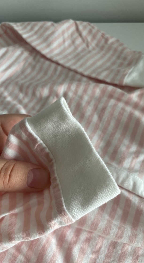 Beyaz pembe çizgili pijama tulum - Görsel 5