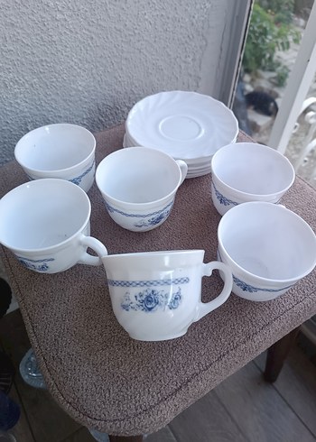 Beyaz ve Gri Desenli 6'lı Porselen Nescafe Fincan Seti