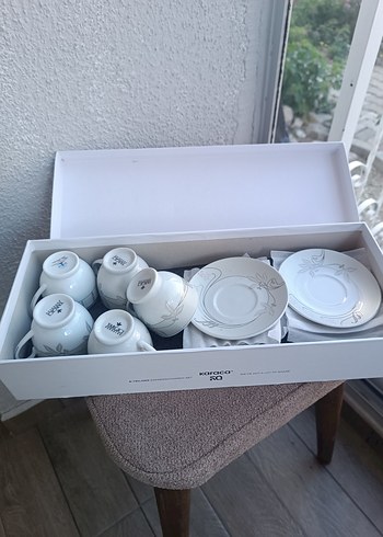 Beyaz ve Gri Desenli 5'lı Kahve Fincanı Seti