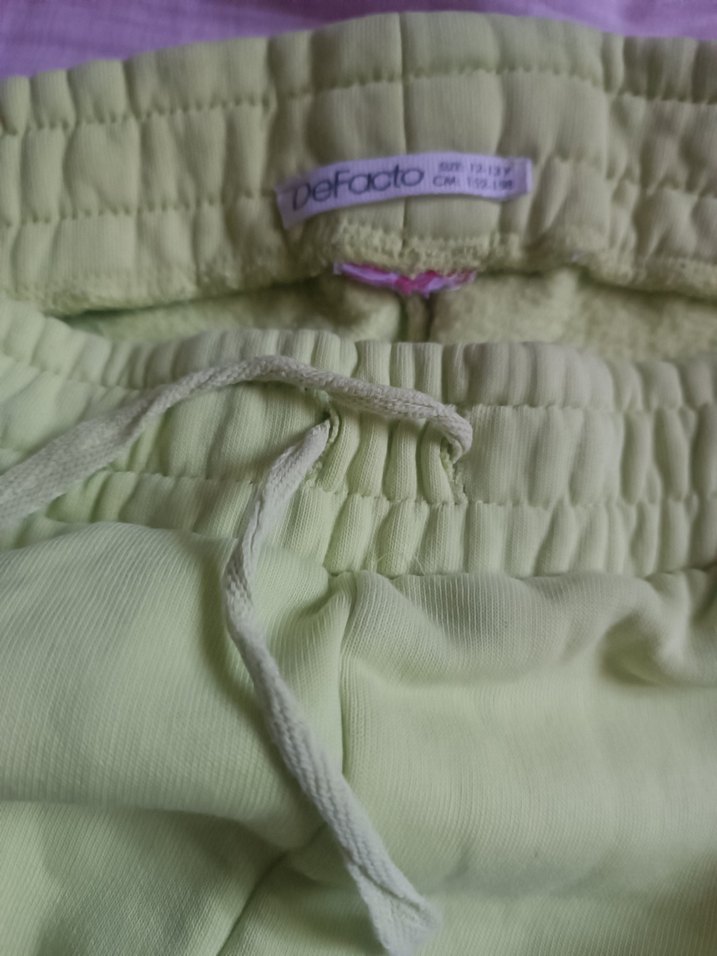 Sarı Baskılı Kız Sweatpants SNOC defacto 12-13 yaş boy 90 bel 45 - Görsel 2