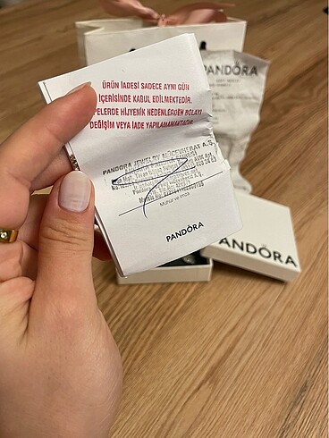 Pandora Pandora