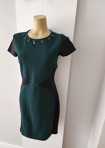 Boncuk Detaylı yeşil siyah elbise - Görsel 4