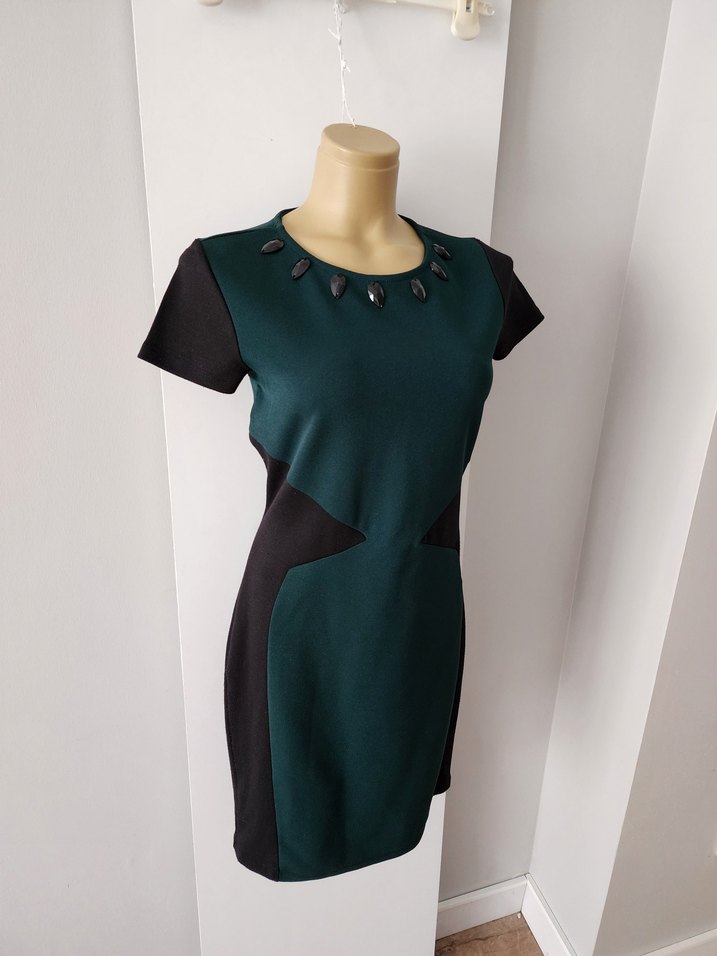 Boncuk Detaylı yeşil siyah elbise - Görsel 3