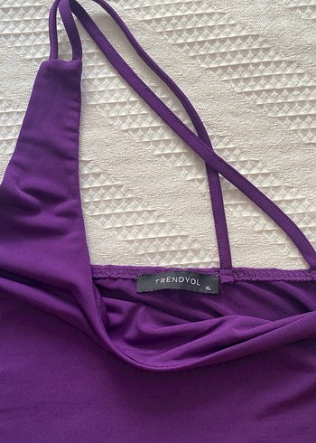 l Beden Mor Tek Omuzlu Crop Top
