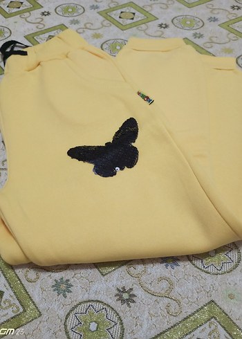 Sarı Nakışlı Kız eşofman - Görsel 3