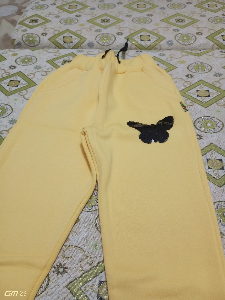 Sarı Nakışlı Kız eşofman - Görsel 2
