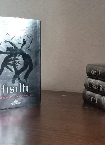  Beden Fısıltı Serisi (Hush Hush Serisi) - Becca Fitzpatrick (Fantastik