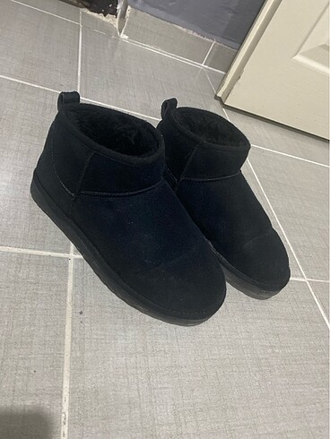 Ugg Ugg kısa