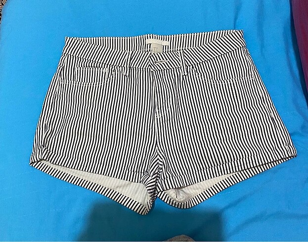 h&m cizgili sort