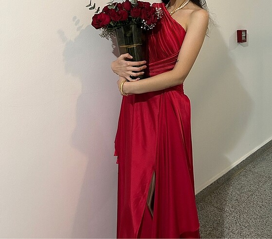 Kırmızı elbise - Görsel 7