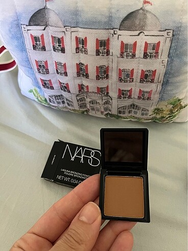 Nars laguna bronzing powder