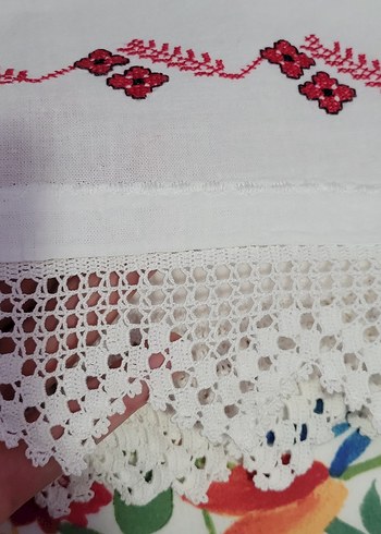 Nakışlı Beyaz Yastık Kılıfı ve eteği - Görsel 4