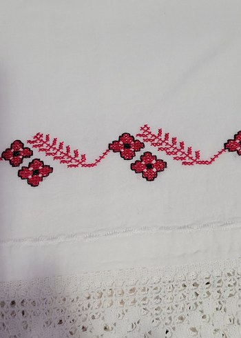 Nakışlı Beyaz Yastık Kılıfı ve eteği - Görsel 3