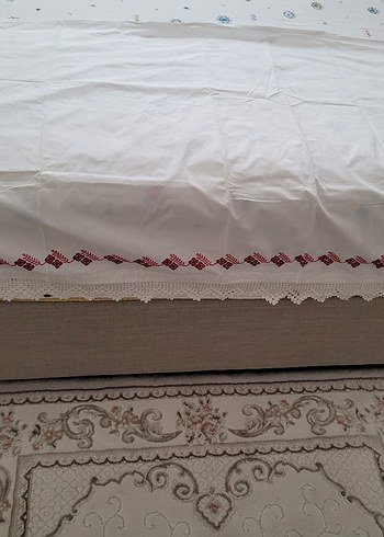 Nakışlı Beyaz Yastık Kılıfı ve eteği - Görsel 6