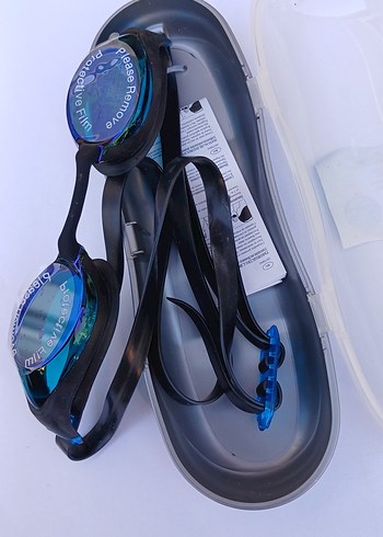 Carrefour Yetişkin Yüzücü Yarışma gözlüğü.Orjinal kutusunda.UV - Görsel 8