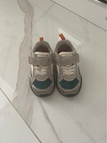 Zara erkek çocuk spor ayakkabısı