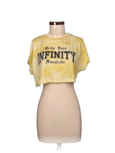 Defacto T-shirt %70 İndirimli.