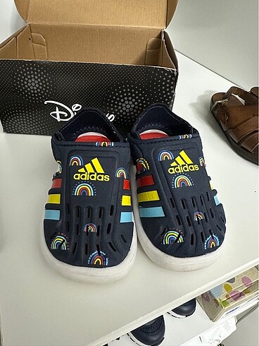 Adidas bebek ayakkabı/sandalet
