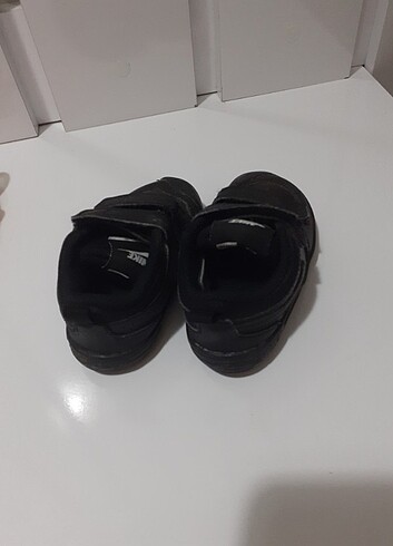 22 Beden siyah Renk Nike erkek bebek spor ayakkabi