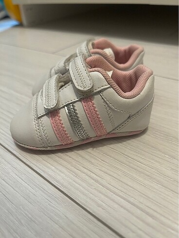 Adidas bebek spor ayakkabısı