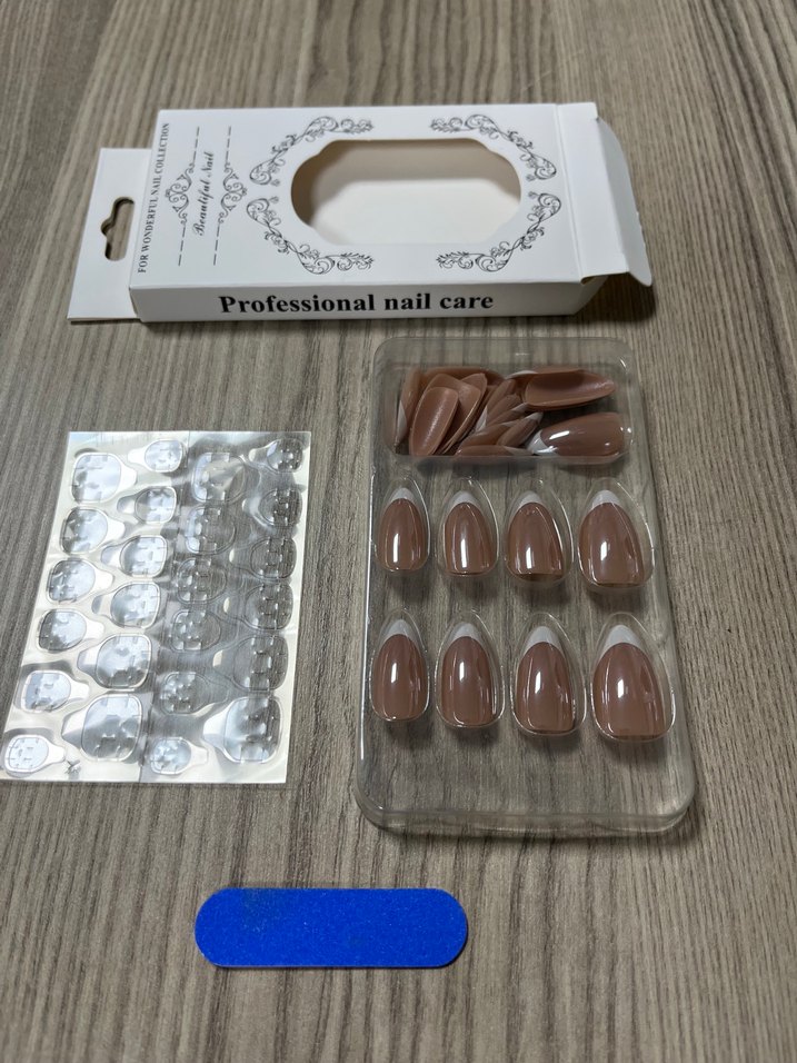 Bej Renkli Takma Tırnak Seti - Görsel 4