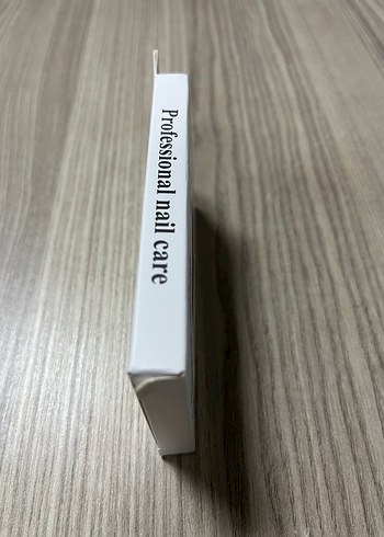 Çok Renkli Koyu Tırnak Süslemeleri - Görsel 3