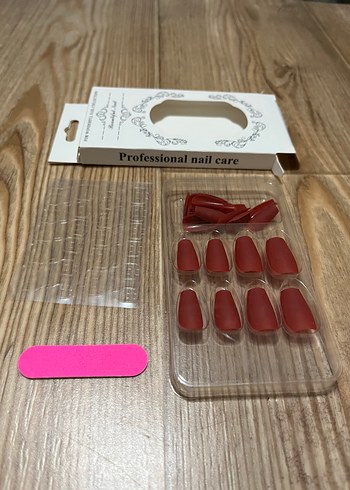 Renkli Kırmızı Takma Tırnak Seti - Görsel 4