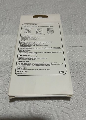 Pembe ve beyaz çizgili yapay tırnak seti - Görsel 2