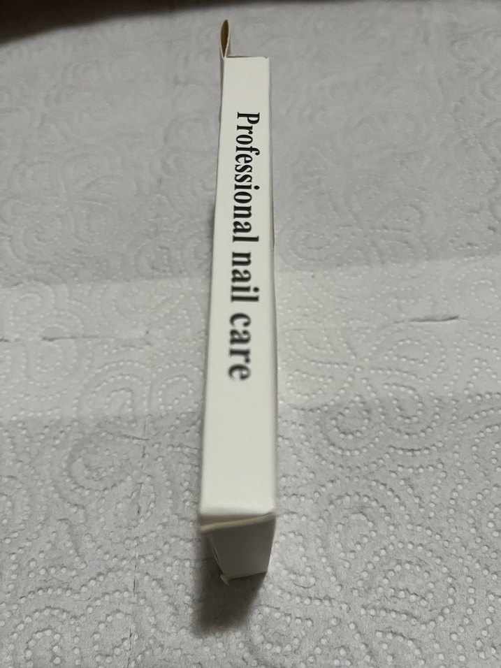 Pembe ve beyaz çizgili yapay tırnak seti - Görsel 3