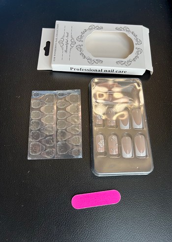 Bej Parıltılı Tırnak Süslemeleri - Görsel 4