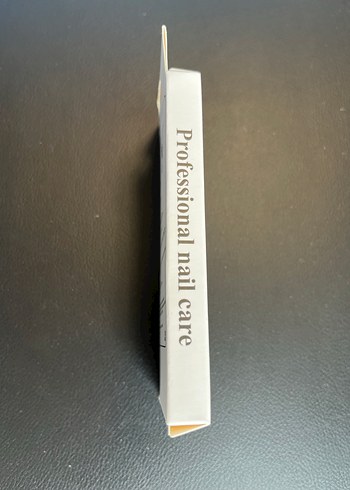 Bej Parıltılı Tırnak Süslemeleri - Görsel 3