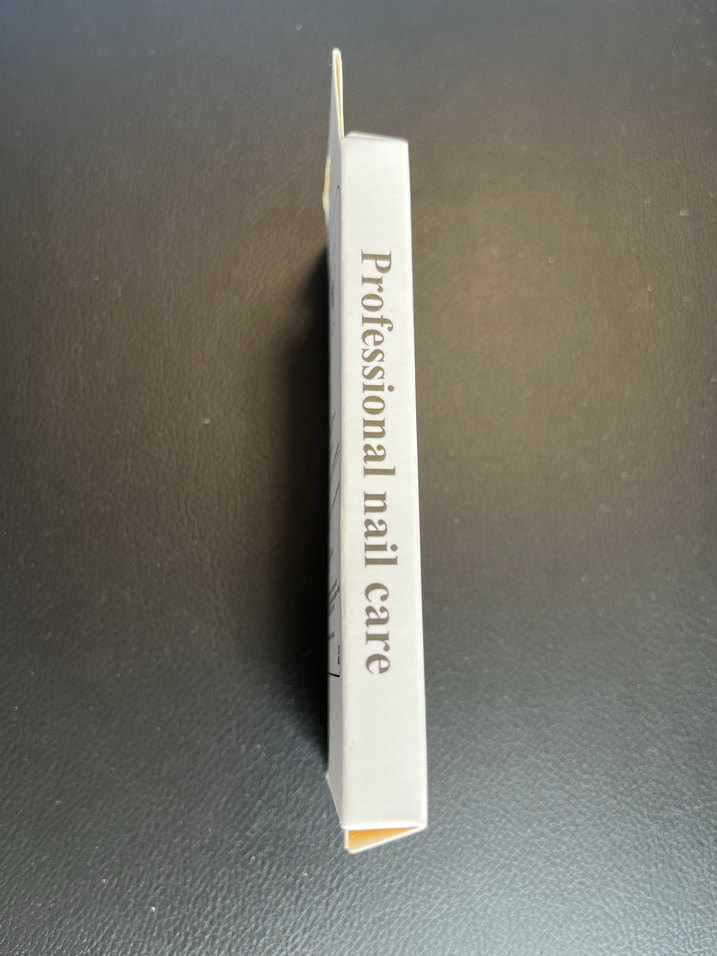 Bej Parıltılı Tırnak Süslemeleri - Görsel 3