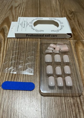 Beyaz Takma Tırnak Seti - Görsel 4