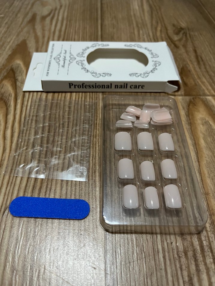 Beyaz Takma Tırnak Seti - Görsel 4
