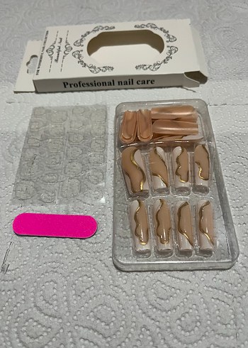 Bej Renkli Tırnak Süslemeleri - Görsel 4