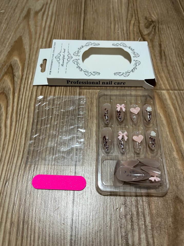 Pastel Bej Tırnak Süslemeleri - Görsel 4