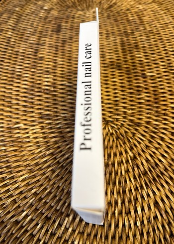 Bej Renkli Alev Desenli Tırnak Süsü - Görsel 3