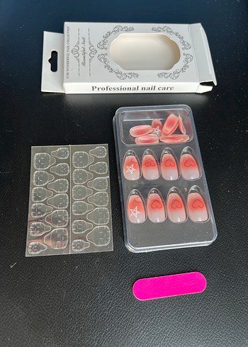 Kırmızı Kalp Desenli Takma Tırnak - Görsel 4